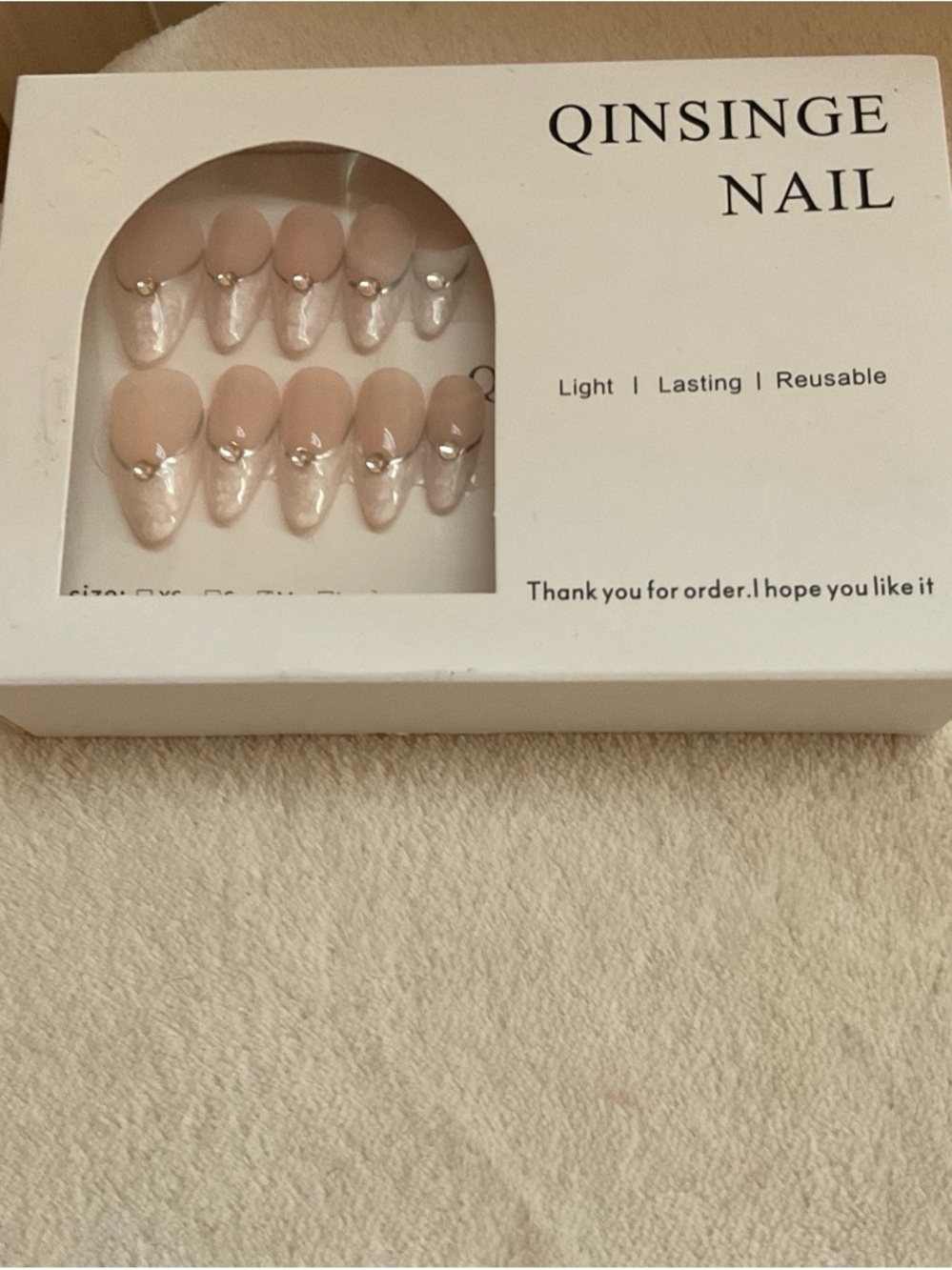 Qinsinge Nude Blush Pearl Accent Press-On Nails
